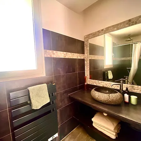 Apartamento De Charme Avec Terrasse Centre Porto-vecchio *